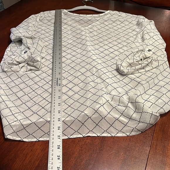 CABI sheer blouse button front with roll tab sleeves size small - Picture 7 of 7